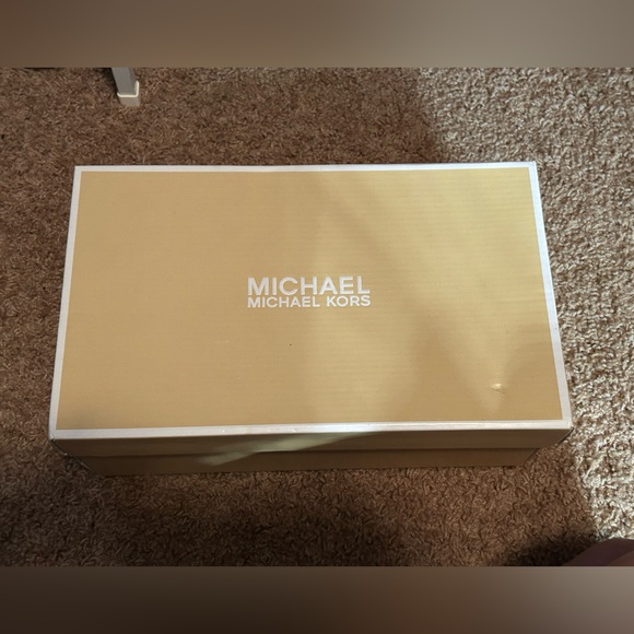 Michael Kors Nude Patent Leather Pumps (8) - Picture 7 of 8